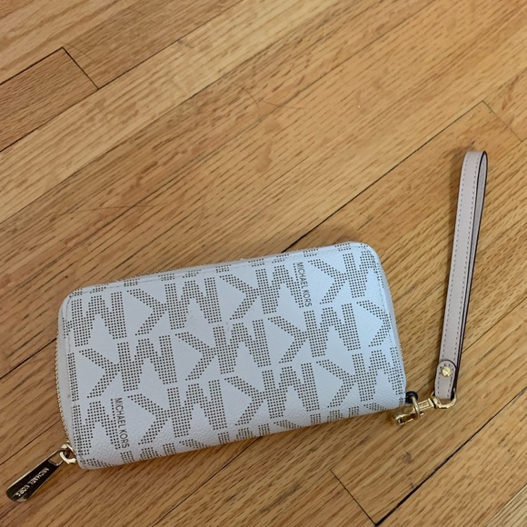 Michael Kors jet set wristlet wallet - Picture 3 of 4